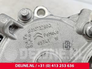 Peugeot Expert Stütze Dieselpumpe O330753 foto 3