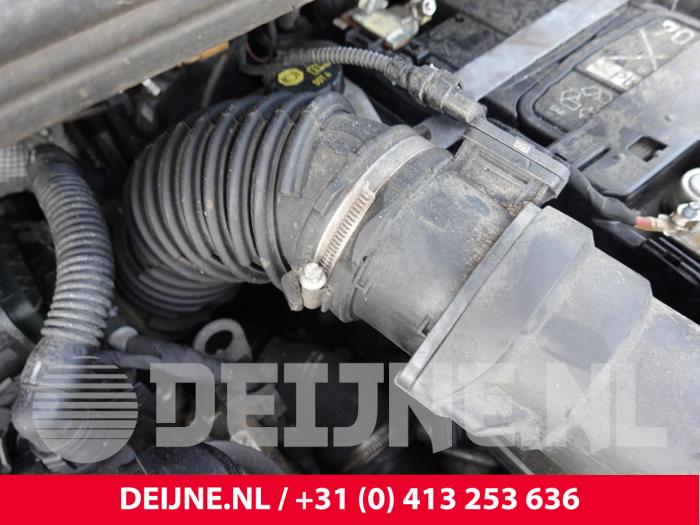 Volkswagen Caddy Air intake hose O331317