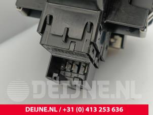 Volkswagen Caddy Electric window switch O331349 photo 3