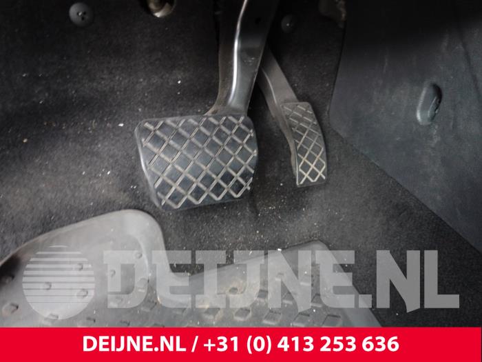 Volkswagen Caddy Brake pedal O331384