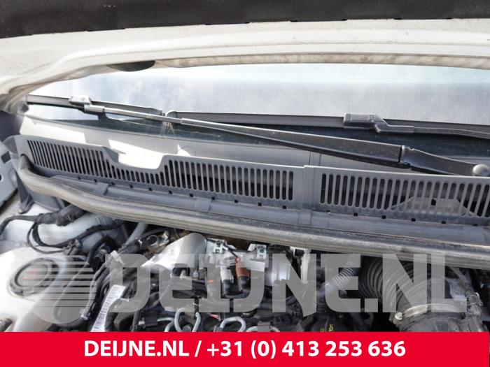 Volkswagen Caddy Front wiper arm O331389