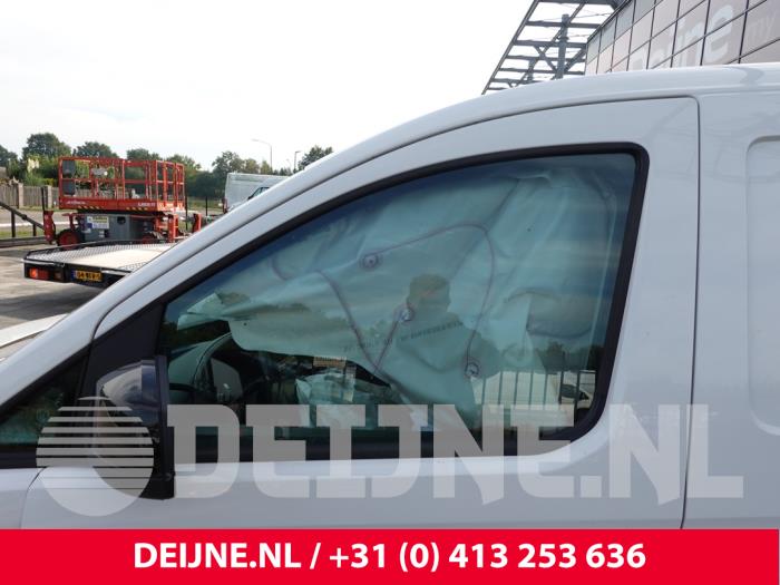 Volkswagen Caddy Door window 2-door, left O331421
