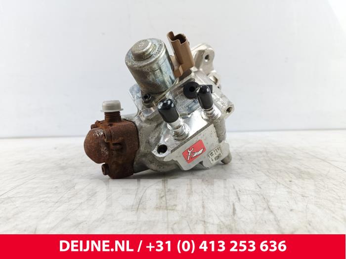 Peugeot Boxer Mechanical fuel pump O331584