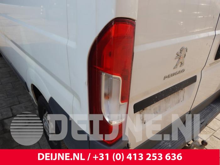 Peugeot Boxer Achterlicht links O331715