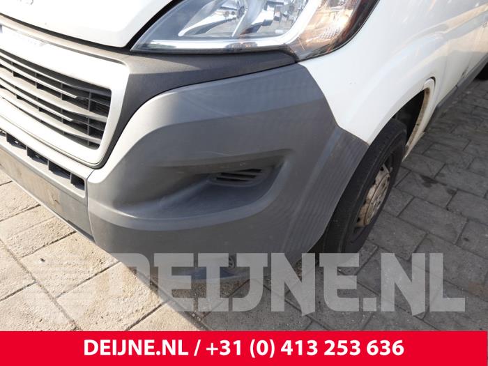 Peugeot Boxer Bumperhoek links-voor O331732
