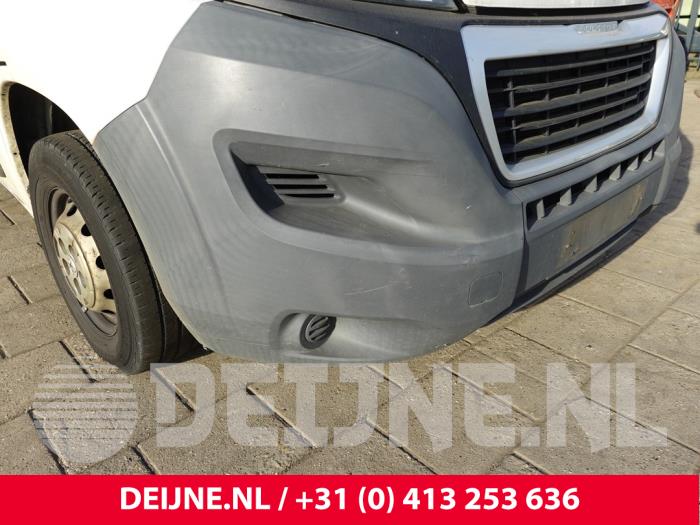 Peugeot Boxer Bumperhoek rechts-voor O331734