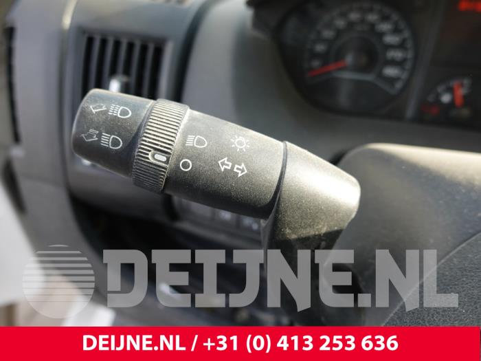 Peugeot Boxer Combischakelaar Stuurkolom O331737