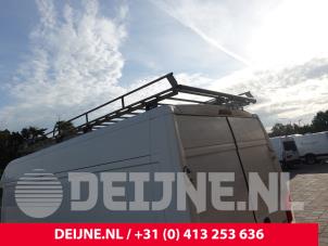 Peugeot Boxer Imperiaal O331759 foto 2