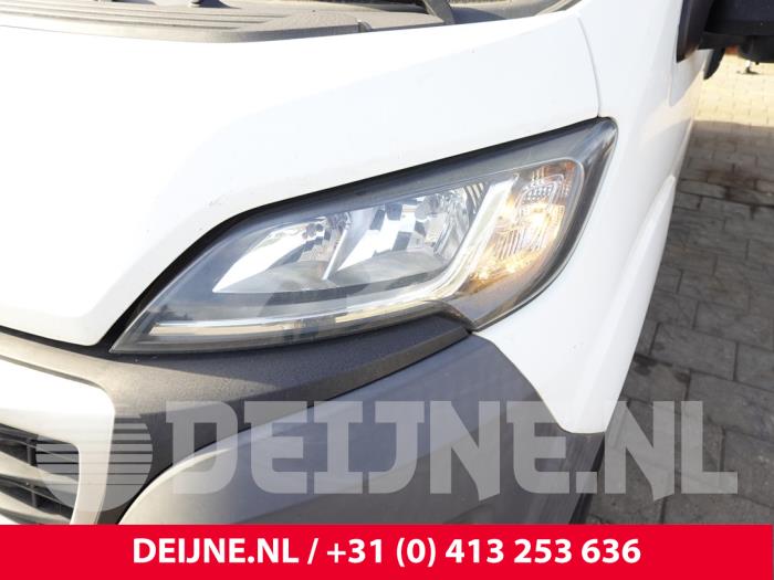 Peugeot Boxer Koplamp links O331765