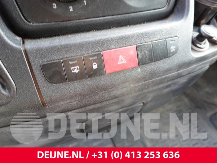 Peugeot Boxer Paniekverlichtings Schakelaar O331776