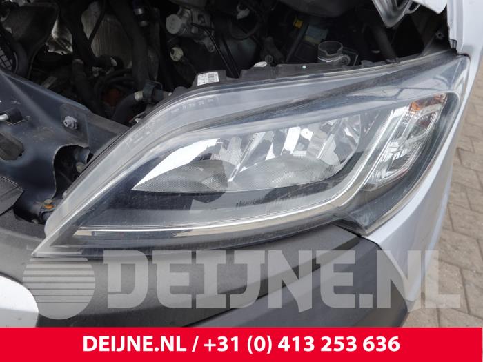 Peugeot Boxer Koplamp links O331877