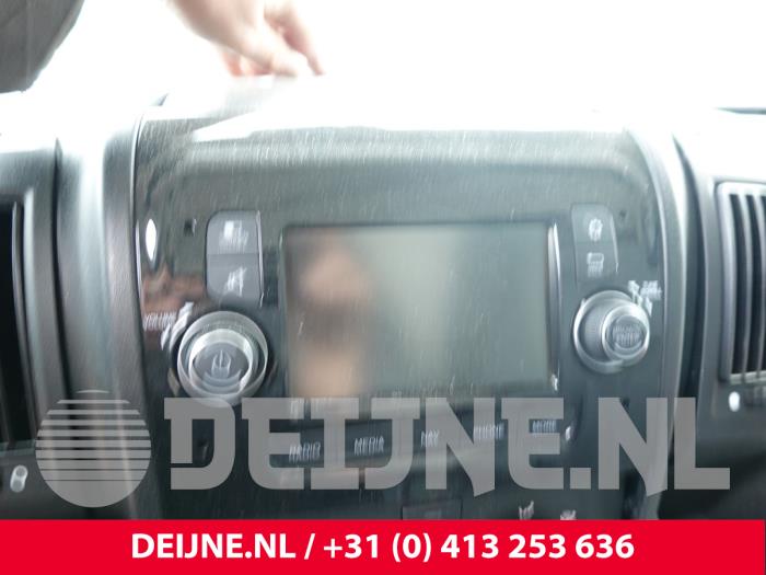 Peugeot Boxer Radio O331885