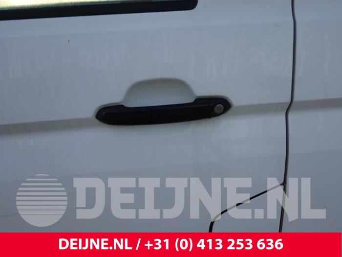 Volkswagen Crafter Door handle 2-door, left O332572