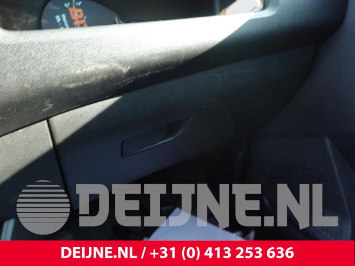 Renault Express Dashboardkastje O332848