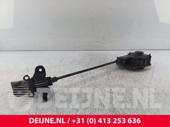 Renault Express Ophangmechaniek reservewiel O332877