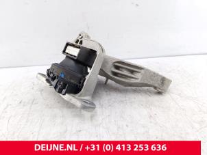 Nissan Primastar Motorsteun O333370 foto 2