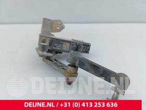 Volvo XC60 Xenon hoogteregelaar O335715 foto 2