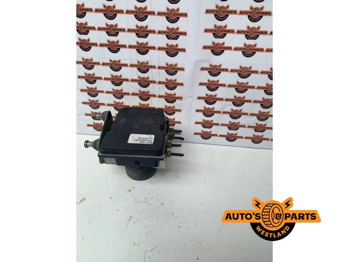 Gebruikte ABS Pomp Mercedes Sprinter 3,5t (906.63) 319 CDI,BlueTEC V6 24V Prijs € 169,99 Margeregeling aangeboden door Auto's en Parts Westland B.V.