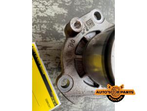 Gebruikte Waterpomp Volkswagen Golf VII (AUA) 2.0 GTD 16V Prijs € 60,00 Margeregeling aangeboden door Auto's en Parts Westland B.V.