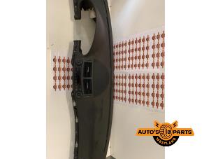 Gebruikte Dashboard Mercedes E (W211) 2.2 E-200 CDI 16V Prijs € 50,00 Margeregeling aangeboden door Auto's en Parts Westland B.V.