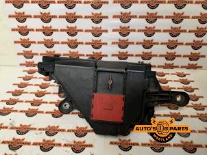 Gebruikte Zekeringkast Mercedes C (W205) C-400 3.0 V6 Turbo 4-Matic Prijs € 75,00 Margeregeling aangeboden door Auto's en Parts Westland B.V.