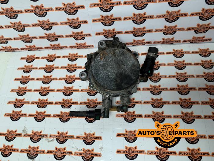 Gebruikte Vacuumpomp (Diesel) Landrover Range Rover IV (LG) 4.4 SDV8 32V Prijs € 150,00 Margeregeling aangeboden door Auto's en Parts Westland B.V.