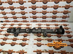 Gebruikte Brandstofverdeler Landrover Range Rover Sport (LW) 4.4 SDV8 32V Prijs € 150,00 Margeregeling aangeboden door Auto's en Parts Westland B.V.