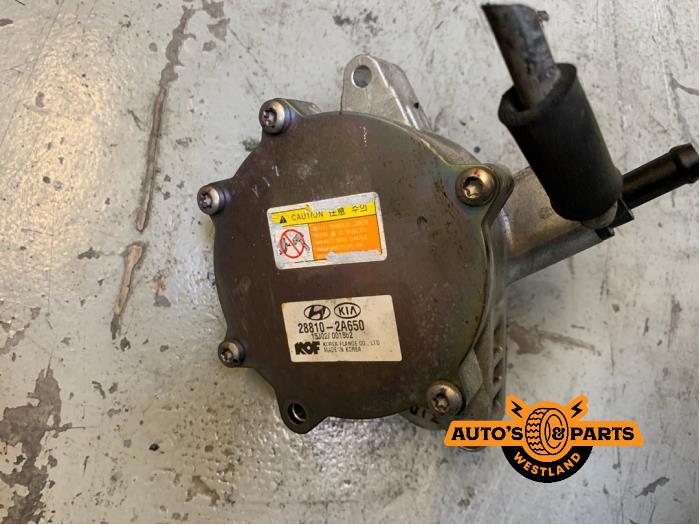 Gebruikte Vacuumpomp (Diesel) Kia Optima (JFA) 1.7 CRDi 16V Prijs € 150,00 Margeregeling aangeboden door Auto's en Parts Westland B.V.