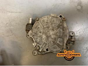Gebruikte Vacuumpomp (Diesel) Volkswagen Transporter T5 2.0 TDI DRF Prijs € 60,00 Margeregeling aangeboden door Auto's en Parts Westland B.V.