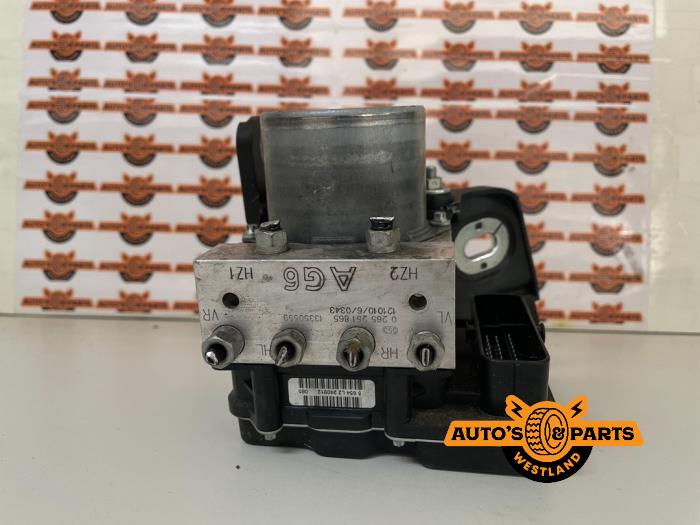 Gebruikte ABS Pomp Opel Corsa D 1.6i OPC 16V Turbo Nürburgring Edition Prijs € 149,99 Margeregeling aangeboden door Auto's en Parts Westland B.V.