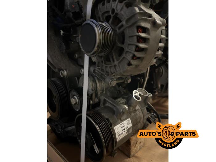 Motor van een Volkswagen Golf VII (AUA) 2.0 GTI 16V Performance Package 2018