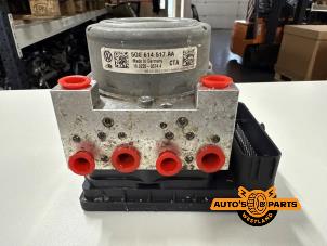 Gebruikte ABS Computer Volkswagen Golf VII (AUA) 1.2 TSI 16V Prijs € 175,00 Margeregeling aangeboden door Auto's en Parts Westland B.V.