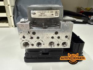 Gebruikte ABS Pomp Ford Fiesta 6 (JA8) 1.0 EcoBoost 12V 100 Prijs € 349,99 Margeregeling aangeboden door Auto's en Parts Westland B.V.