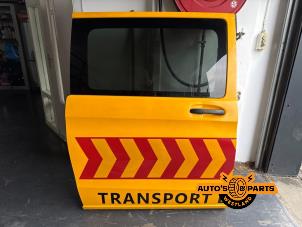 Gebruikte Schuifdeur rechts Mercedes Vito Tourer (447.7) 2.2 116 CDI 16V Prijs € 900,00 Margeregeling aangeboden door Auto's en Parts Westland B.V.