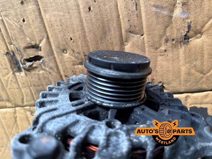 Dynamo van een Audi Q7 (4MB/4MG) 3.0 TDI V6 24V 2017