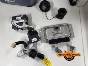 Gebruikte Kontaktslot + computer Toyota Aygo (B10) 1.0 12V VVT-i Prijs € 149,99 Margeregeling aangeboden door Auto's en Parts Westland B.V.