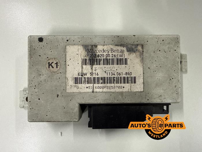 Gebruikte Alarm module Mercedes C (W202) 1.8 C-180 16V Prijs € 124,99 Margeregeling aangeboden door Auto's en Parts Westland B.V.