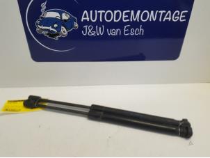 Gebruikte Gasdemperset Kofferdeksel Volkswagen Up! (121) 1.0 12V 60 Prijs € 24,20 Inclusief btw aangeboden door Autodemontage J&W van Esch