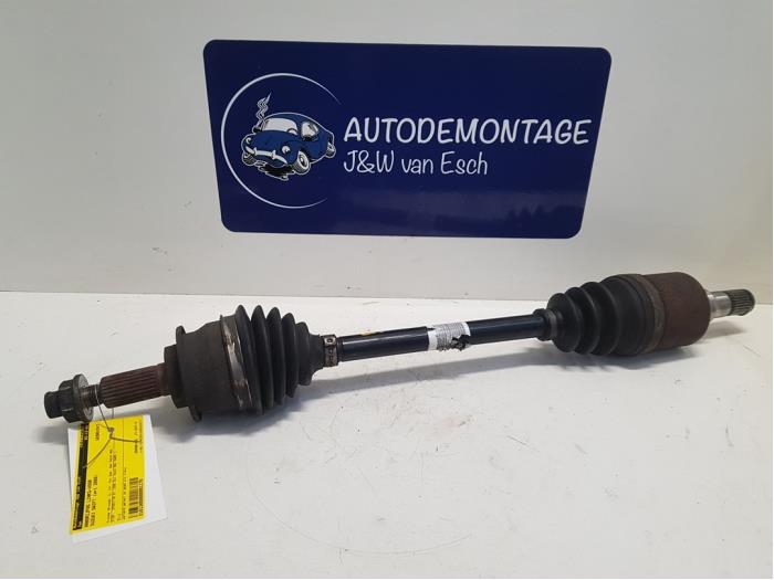 Gebruikte Steekas links-voor Suzuki Swift (ZA/ZC/ZD1/2/3/9) 1.3 D 16V Prijs € 48,40 Inclusief btw aangeboden door Autodemontage J&W van Esch