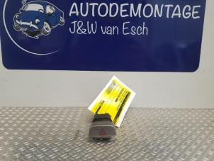 Gebruikte Paniekverlichtings Schakelaar Ford Focus 2 Wagon 1.6 TDCi 16V 100 Prijs € 12,10 Inclusief btw aangeboden door Autodemontage J&W van Esch