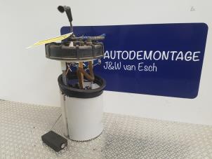 Gebruikte Tank element Pomp Volkswagen Polo V (6R) 1.2 12V BlueMotion Technology Prijs € 42,35 Inclusief btw aangeboden door Autodemontage J&W van Esch
