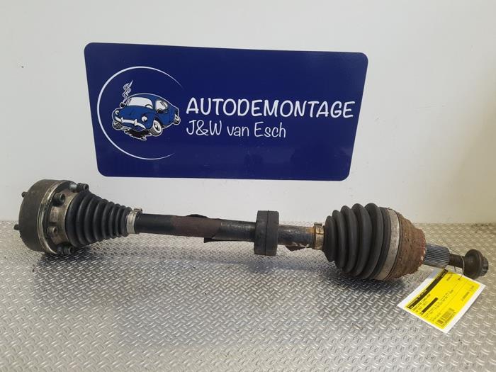 Gebruikte Aandrijfas links-voor Volkswagen Golf VII (AUA) 1.2 TSI 16V Prijs € 90,75 Inclusief btw aangeboden door Autodemontage J&W van Esch
