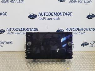 Gebruikte Radio Volkswagen Polo VI (AW1) 1.0 TSI 12V Prijs € 302,50 Inclusief btw aangeboden door Autodemontage J&W van Esch