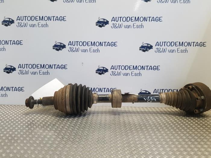 Gebruikte Steekas links-voor Volkswagen Golf VII (AUA) 1.2 TSI 16V Prijs € 151,25 Inclusief btw aangeboden door Autodemontage J&W van Esch
