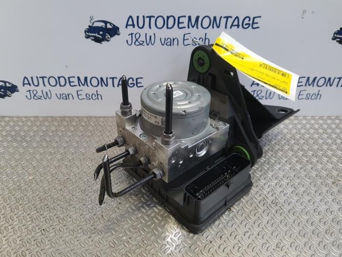 Gebruikte ABS Pomp Volkswagen Golf VIII (CD1) 1.5 TSI BlueMotion 16V Prijs € 302,50 Inclusief btw aangeboden door Autodemontage J&W van Esch