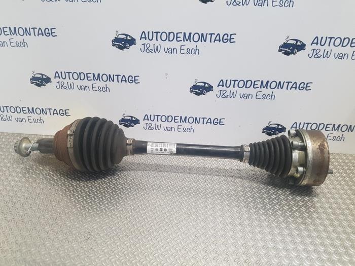 Gebruikte Steekas links-voor Volkswagen Golf VIII (CD1) 1.5 TSI BlueMotion 16V Prijs € 181,50 Inclusief btw aangeboden door Autodemontage J&W van Esch
