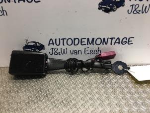 Gebruikte Veiligheidsgordel Insteek links-voor Ford Fiesta 6 (JA8) 1.0 EcoBoost 12V 100 Prijs € 24,20 Inclusief btw aangeboden door Autodemontage J&W van Esch