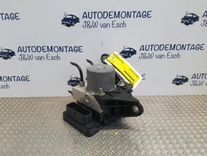 Gebruikte ABS Pomp Opel Karl 1.0 12V Prijs € 90,75 Inclusief btw aangeboden door Autodemontage J&W van Esch