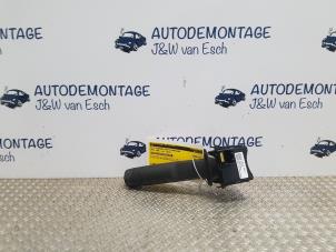 Gebruikte Pinker Schakelaar Opel Karl 1.0 12V Prijs € 24,20 Inclusief btw aangeboden door Autodemontage J&W van Esch