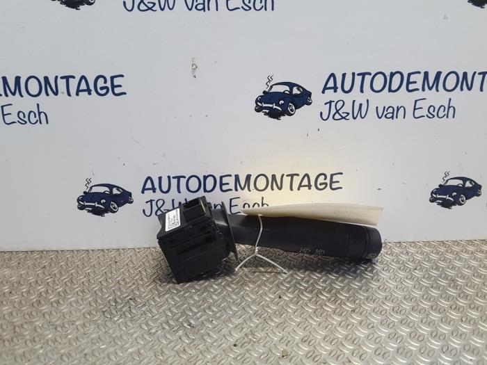 Schakelaar Ruitenwisser van een Opel Karl 1.0 12V 2018